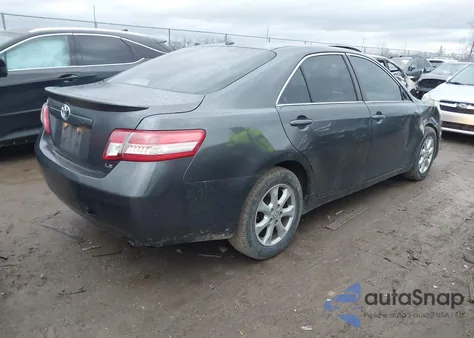 2011 Toyota Camry Le z USA, uszkodzony, nr VIN 4T1BF3EK8BU654108